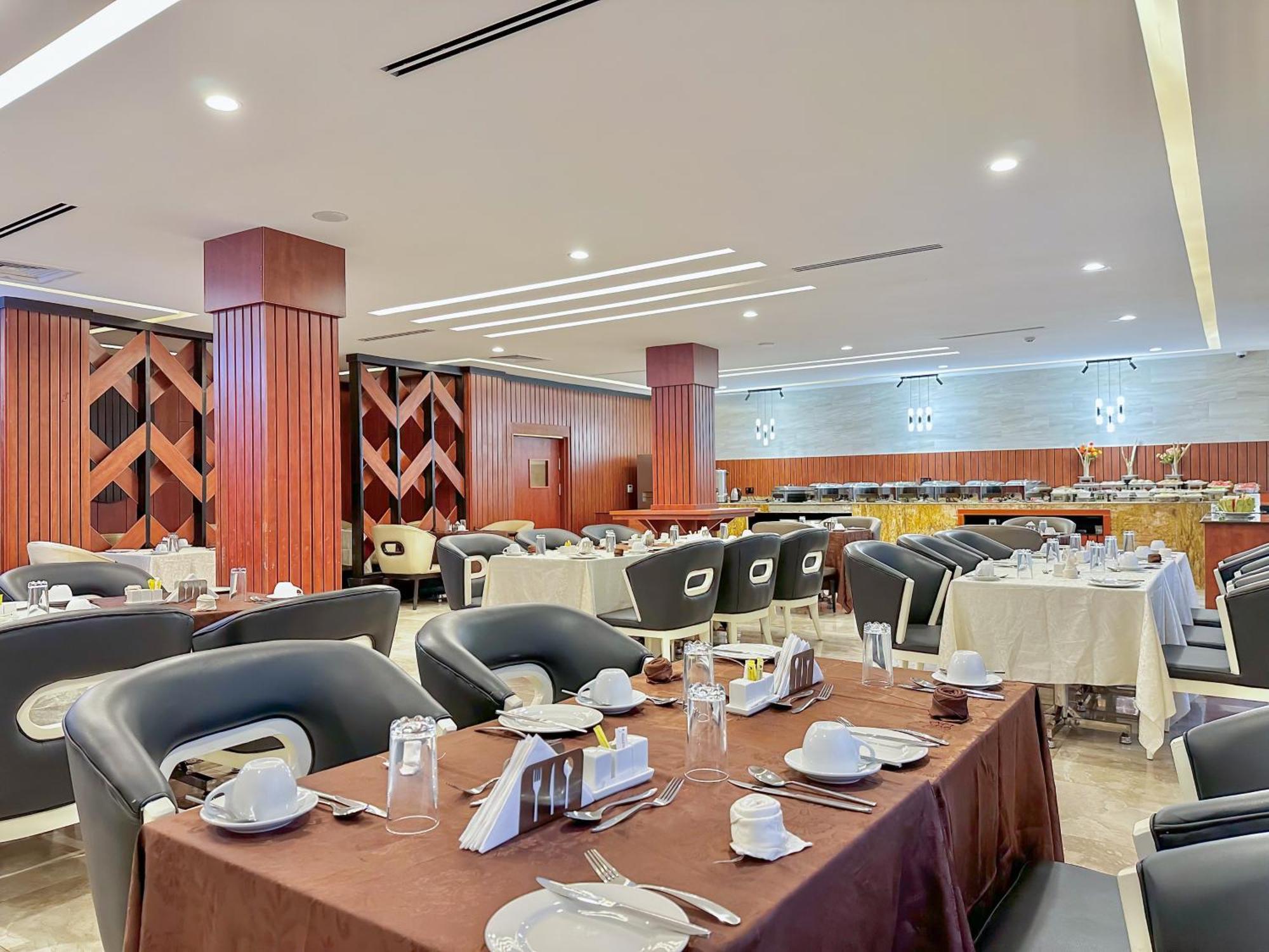 Boulevard Owerri Hotel ภายนอก รูปภาพ