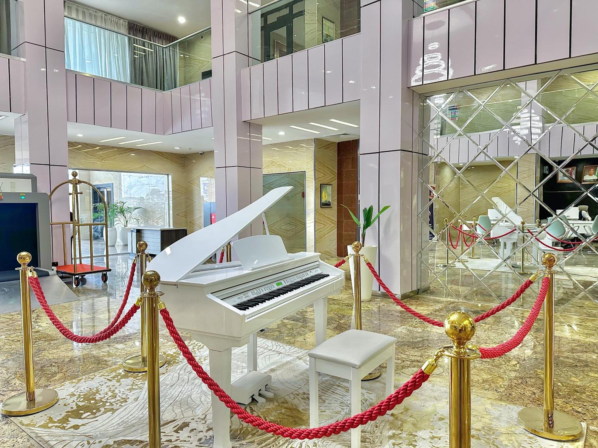 Boulevard Owerri Hotel ภายนอก รูปภาพ